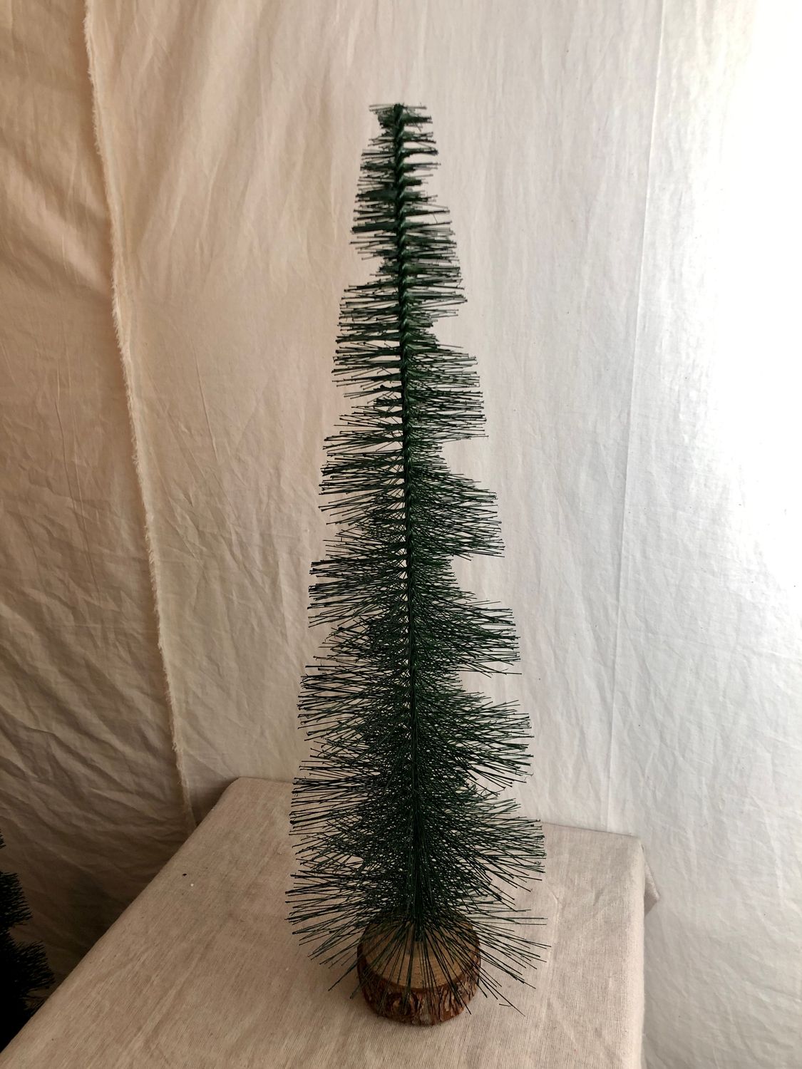 Swirl Green Bristle Tree Lg