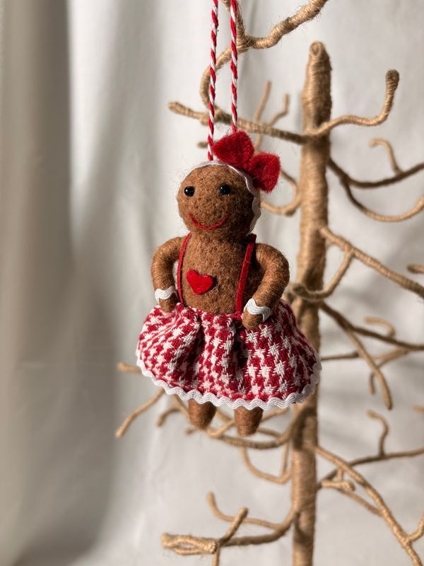 Felt Mrs. Gingerbread Ornament Felt Mrs. Gingerbread Ornament
