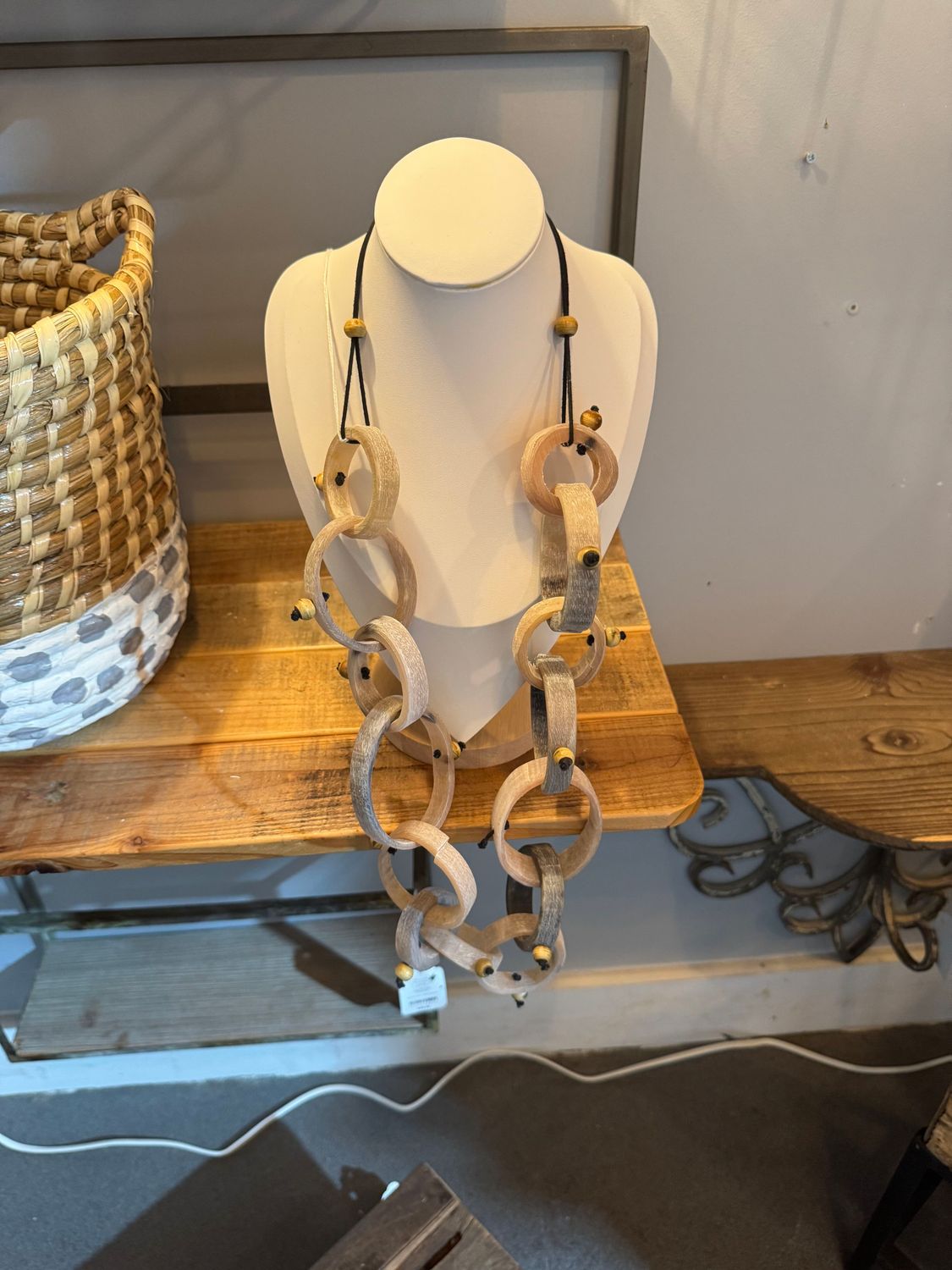 Light Horn Ring Necklace w/Wooden Beads
