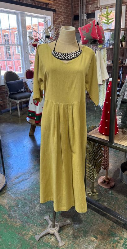 V-Neck Short Sleeve Dress w/Front Pleats & Pockets OSFM - Pistachio V-Neck Short Sleeve Dress w/Front Pleats & Pockets OSFM - Pistachio