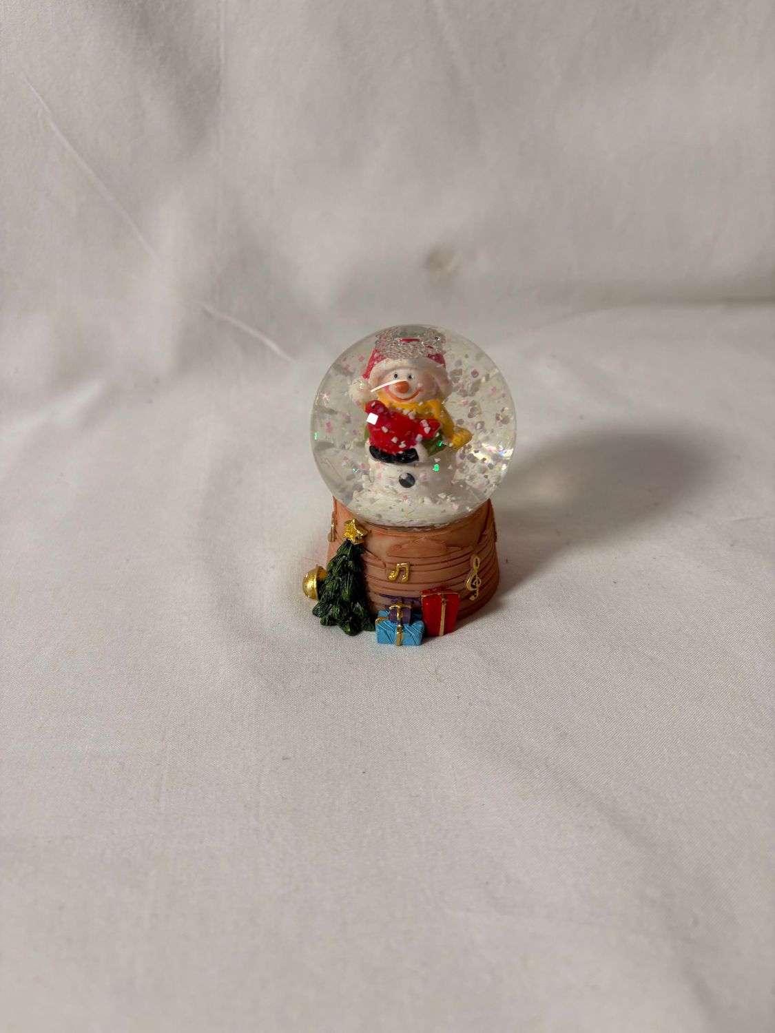 Mini Snow Dome 2.5" - Snowman Mini Snow Dome 2.5" - Snowman