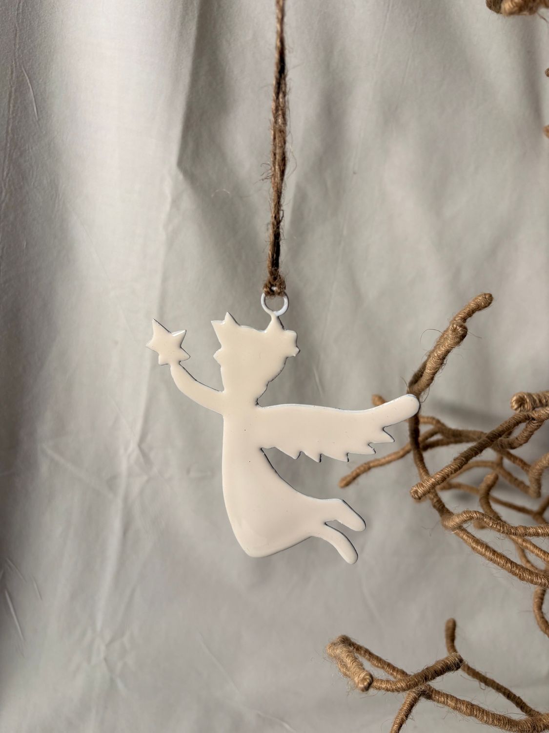 White Metal Angel w/Star Ornament 4"