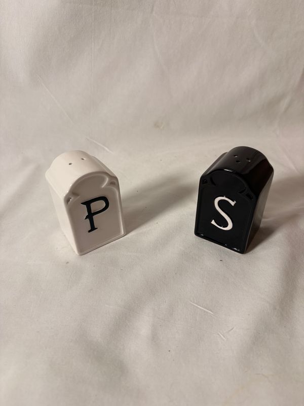 Gravestone Salt & Pepper Shakers Gravestone Salt & Pepper Shakers