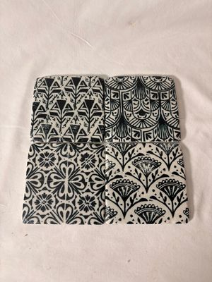 S/4 Abstract Black &amp; White Coasters