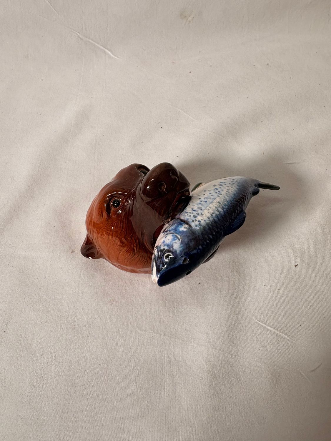 Magnetic Salt &amp; Pepper Shakers - Bear w/Fish