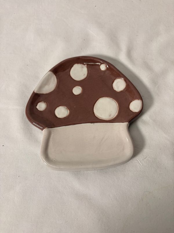 Ceramic Mushroom Dish Brown