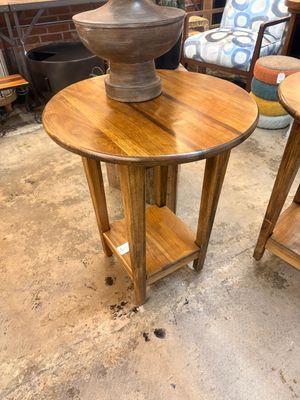 Round w/Shelf End Table - Poplar Wood  - BW Stain - 24.5" x 29"T
