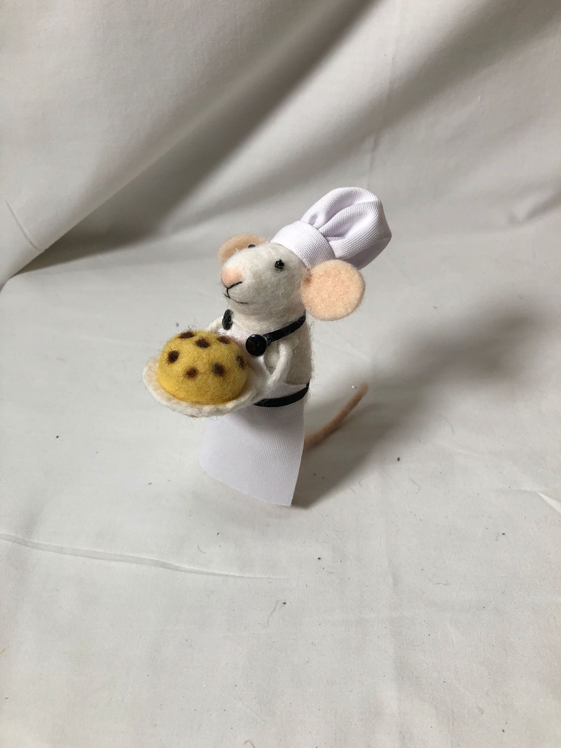 Felt White Mouse Baking Muffin Ornament