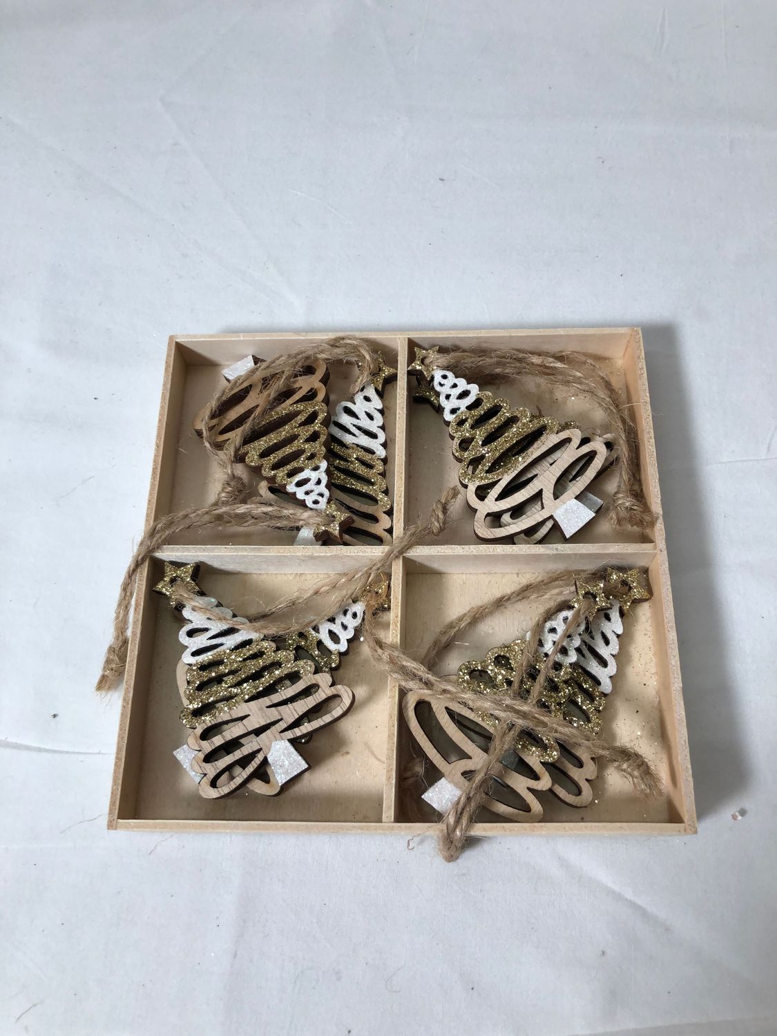 S/8 Wooden Tree Glitter Ornaments