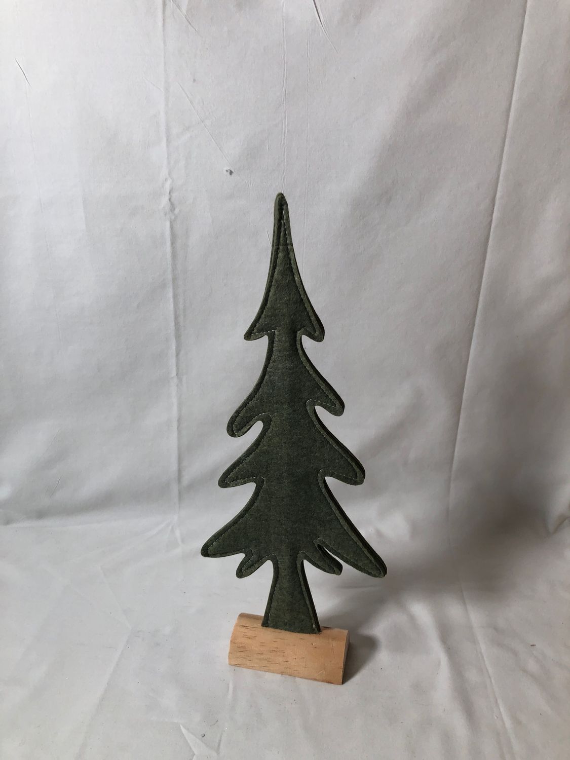Green Felt Tree on Stand 14" Green Felt Tree on Stand 14"