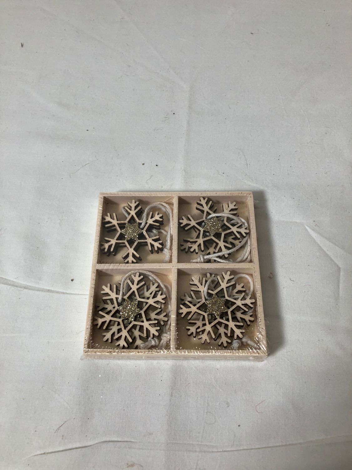 S/8 Wooden Gold Glitter Snowflake Ornaments