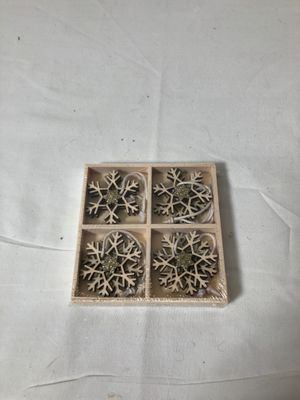 S/8 Wooden Gold Glitter Snowflake Ornaments