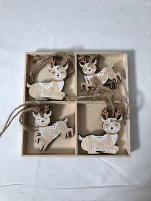 S/8 Wooden Reindeer Ornaments