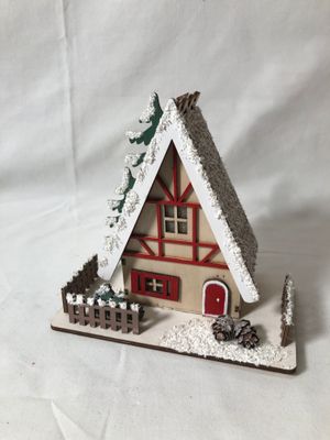 Light-up Wooden Winter House Lg