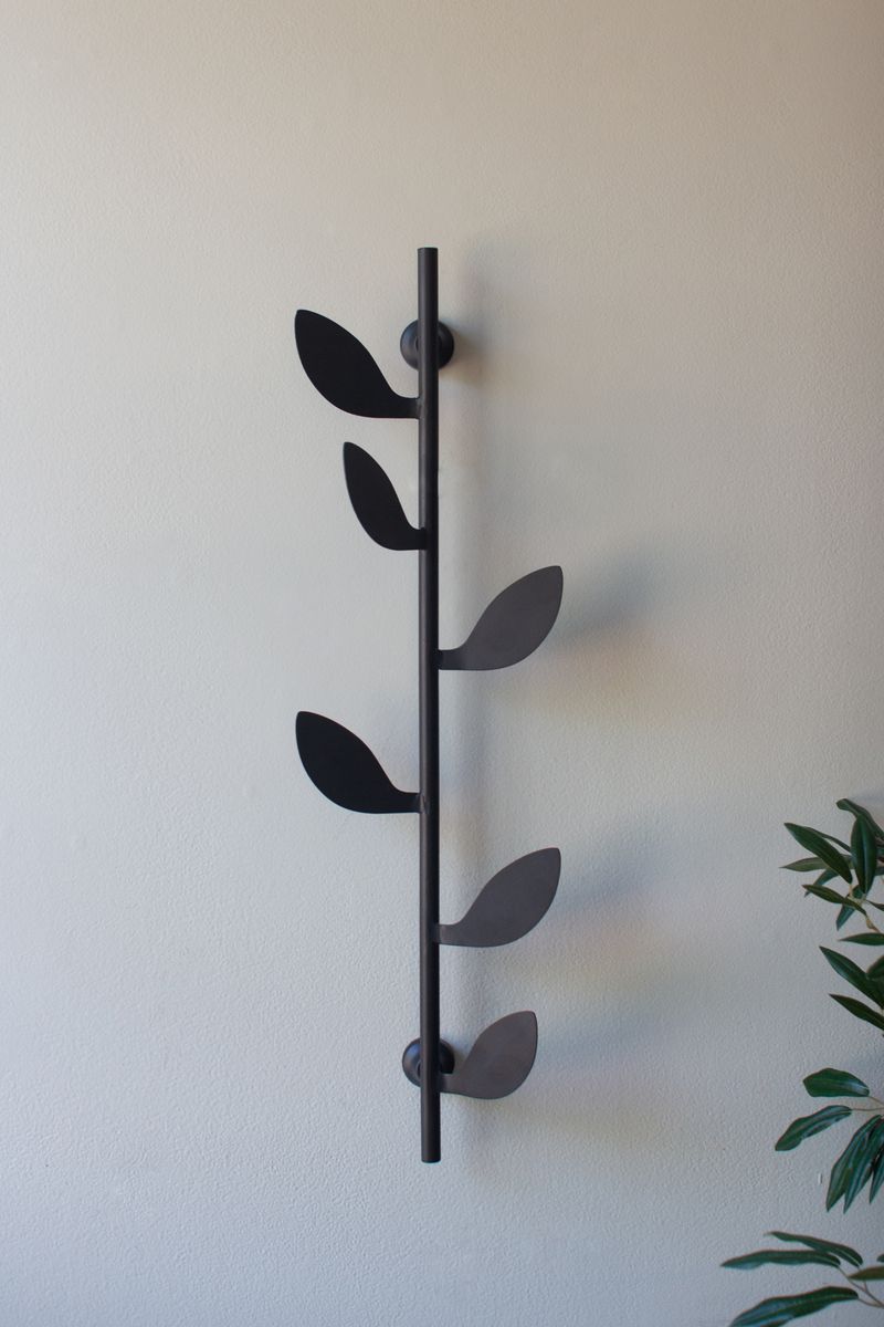 Iron Wall Coat Rack w/Leaves Iron Wall Coat Rack w/Leaves