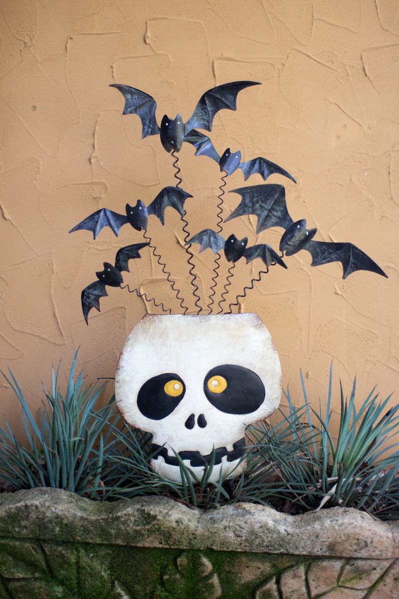 Painted Metal Halloween Skull w/Bats Yard Art Painted Metal Halloween Skull w/Bats Yard Art