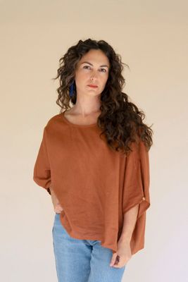 Short-Sleeve Blouse w/Button Detail on Sleeves / Cinnamon