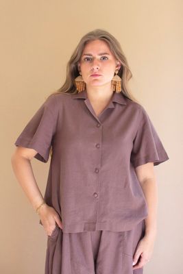 Short-Sleeve Button-Front Blouse w/Collar / Mulberry