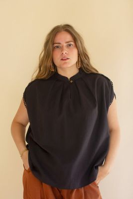 High-Neck Shortsleeve Blouse w/Flat Pom-Pom Lace Detail / Midnight