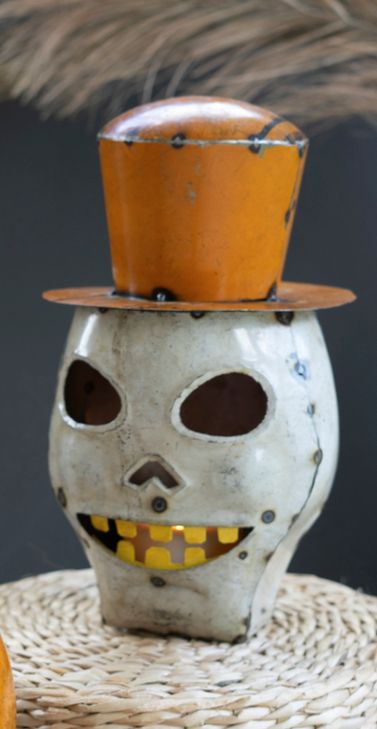 Recycled Iron Halloween Skull w/Hat Recycled Iron Halloween Skull w/Hat