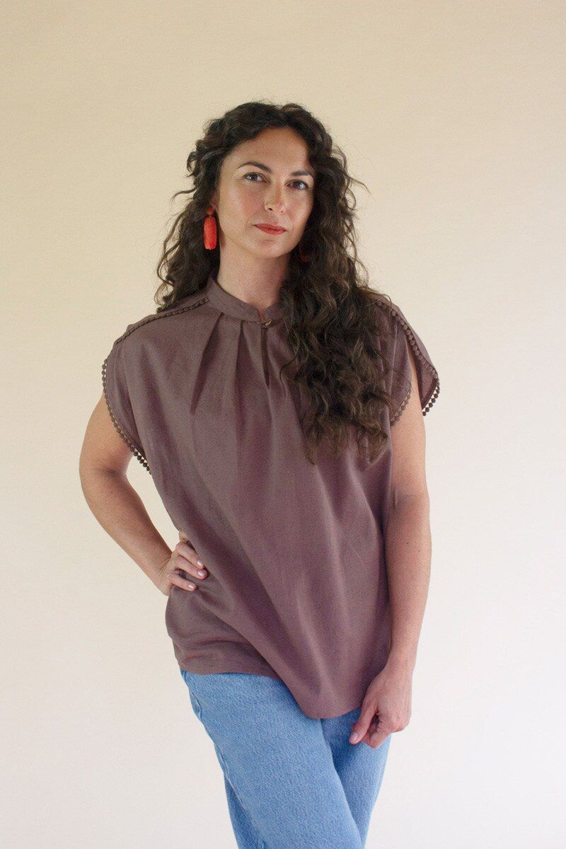 High-Neck Shortsleeve Blouse w/Flat Pom-Pom Lace Detail / Mulberry