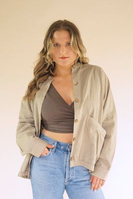Lightweight Button-Front Bomber Jacket w/Front Pockets / Oatmeal