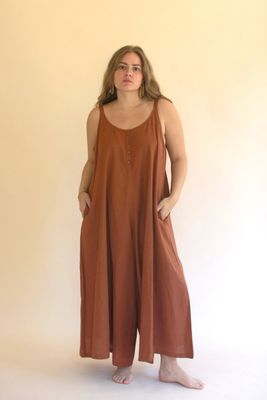 Adjustable Strap Flowy Jumper w/Button Detail / Cinnamon