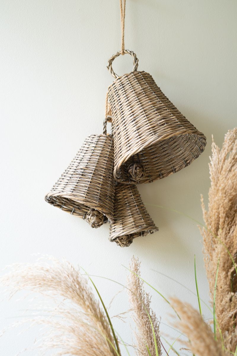 Woven Willow Christmas Bell - Med