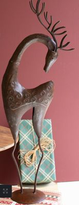 Rustic Metal Reindeer - Looking down