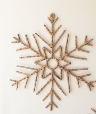 Woven Seagrass and Iron Snowflake - Lg