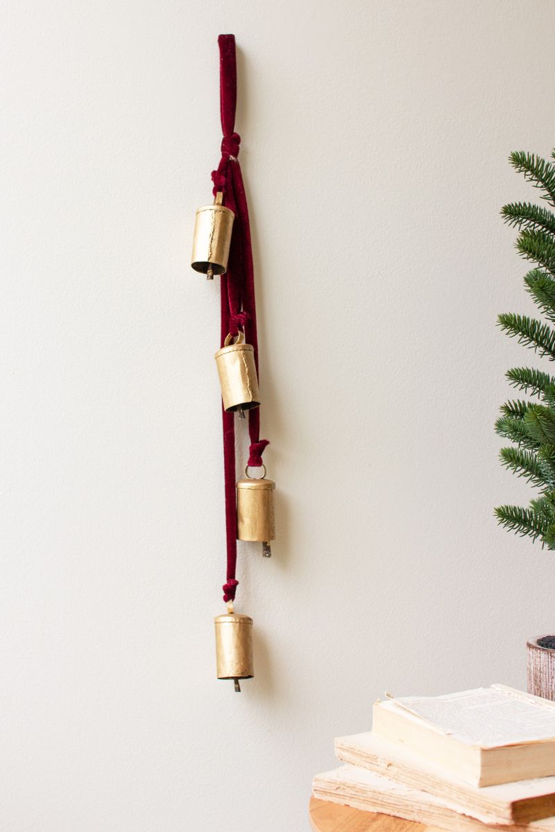 Metal Christmas Bell Cluster w/Velvet Rope Metal Christmas Bell Cluster w/Velvet Rope
