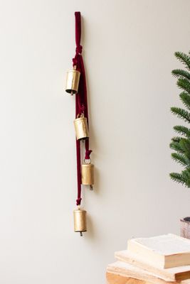 Metal Christmas Bell Cluster w/Velvet Rope