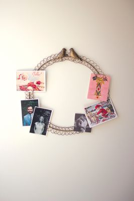 Metal Christmas Card Wreath w/Two Birds