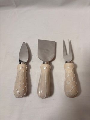 S/3 Ceramic White Stamped Cheese Knives S/3 Ceramic White Stamped Cheese Knives