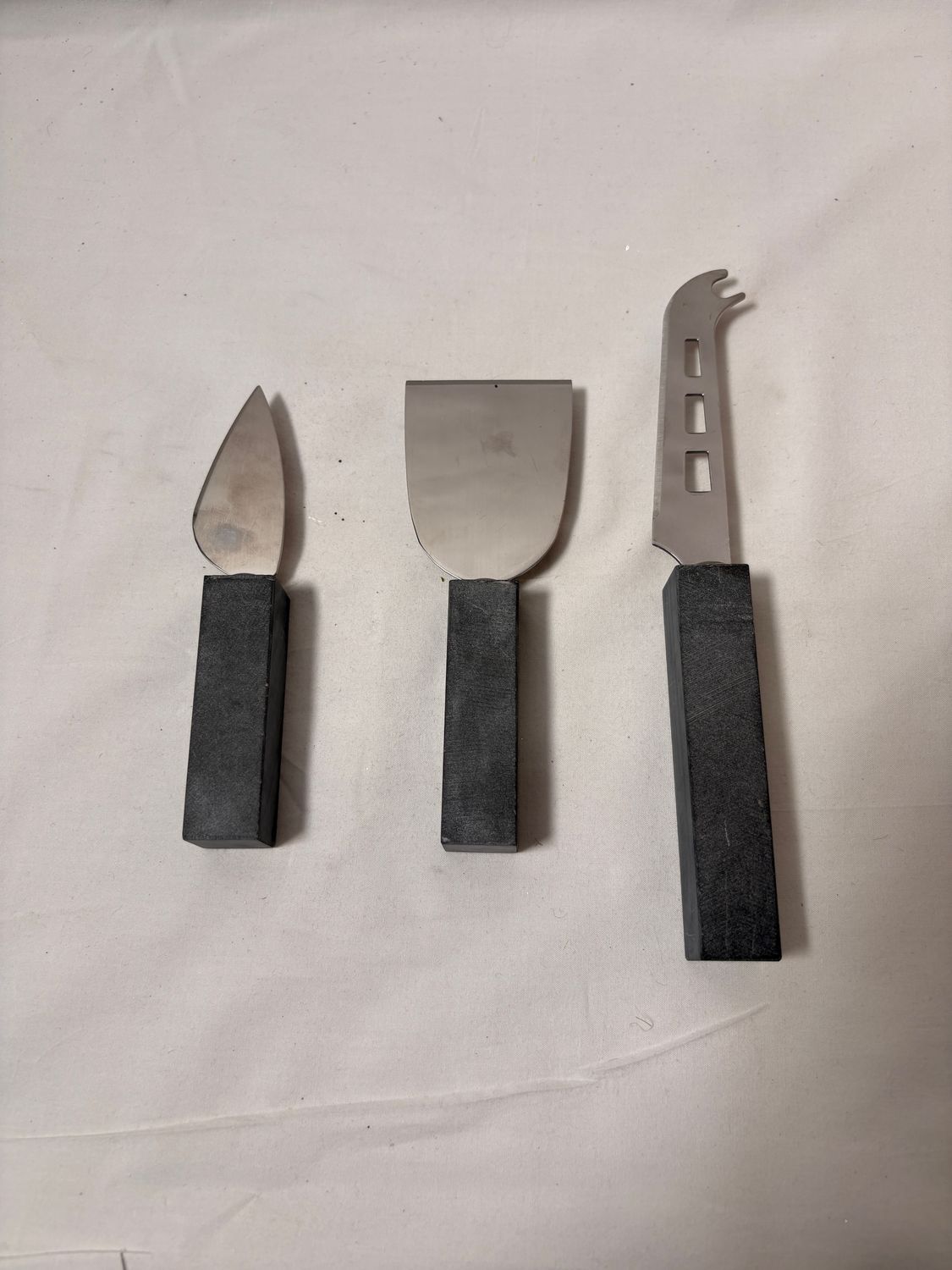 S/3 Slate Cheese Knives S/3 Slate Cheese Knives