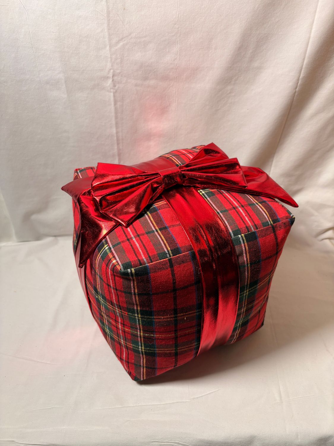 Plush Plaid Gift Box 9.5" Plush Plaid Gift Box 9.5"