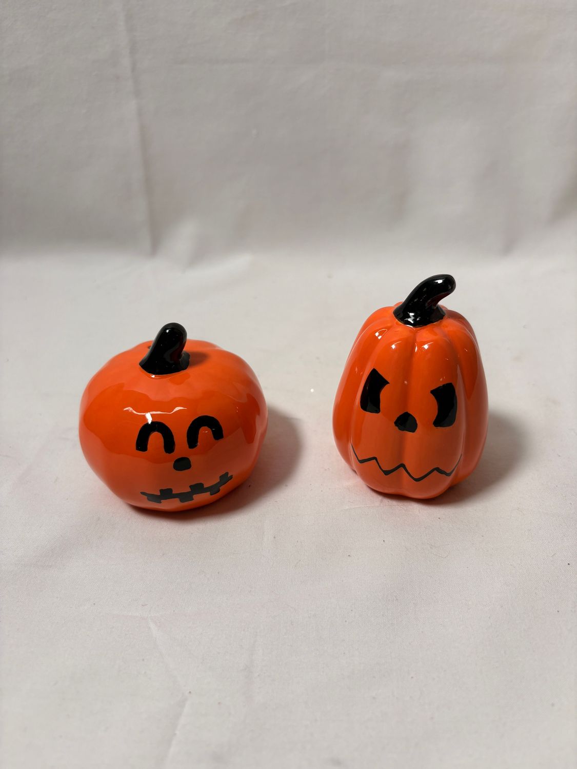 Ceramic Jack-o-Lantern Salt &amp; Pepper Shakers