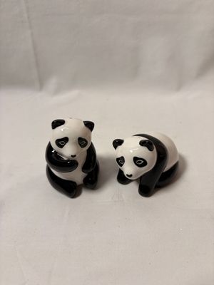 Panda Salt & Pepper Shakers Panda Salt & Pepper Shakers