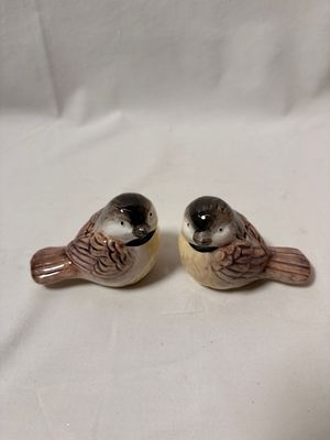 Ceramic Winter Bird Salt &amp; Pepper Shakers