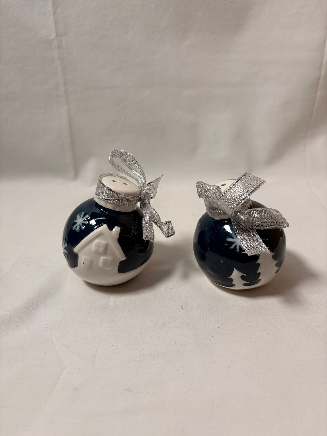 Blue Ornament Salt & Pepper Shakers Blue Ornament Salt & Pepper Shakers