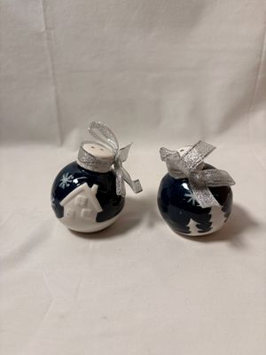 Blue Ornament Salt &amp; Pepper Shakers