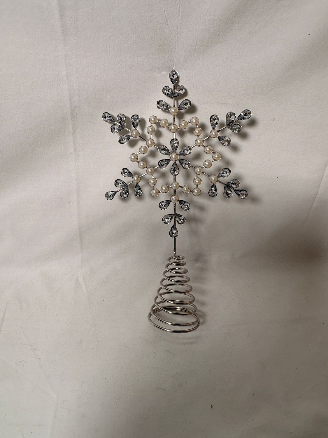 Clear/Pearl Tree Topper Clear/Pearl Tree Topper