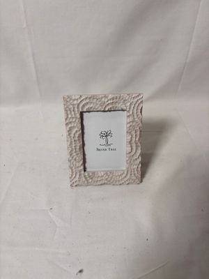 White Stone Pebble Frame 3.5 x 2.5 White Stone Pebble Frame 3.5 x 2.5