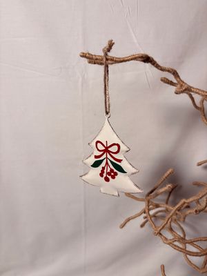 Metal Tree w/Mistletoe Ornament