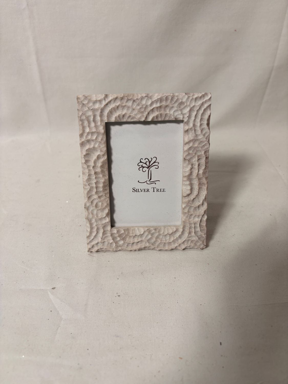 White Stone Pebble Frame 5.5 x 4 White Stone Pebble Frame 5.5 x 4