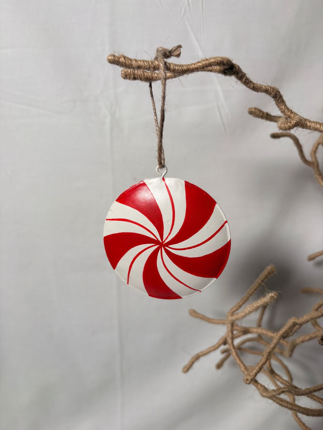 Metal Peppermint Red/White Ornament