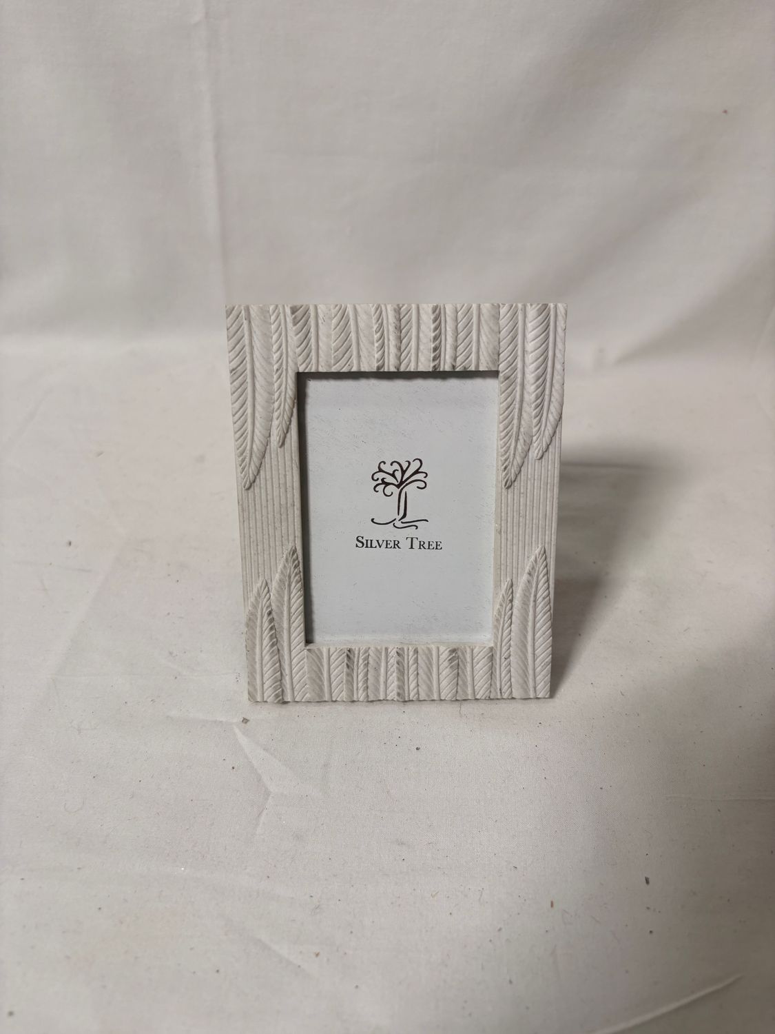 White Leaf Stone Frame 3.5 x 2.5
