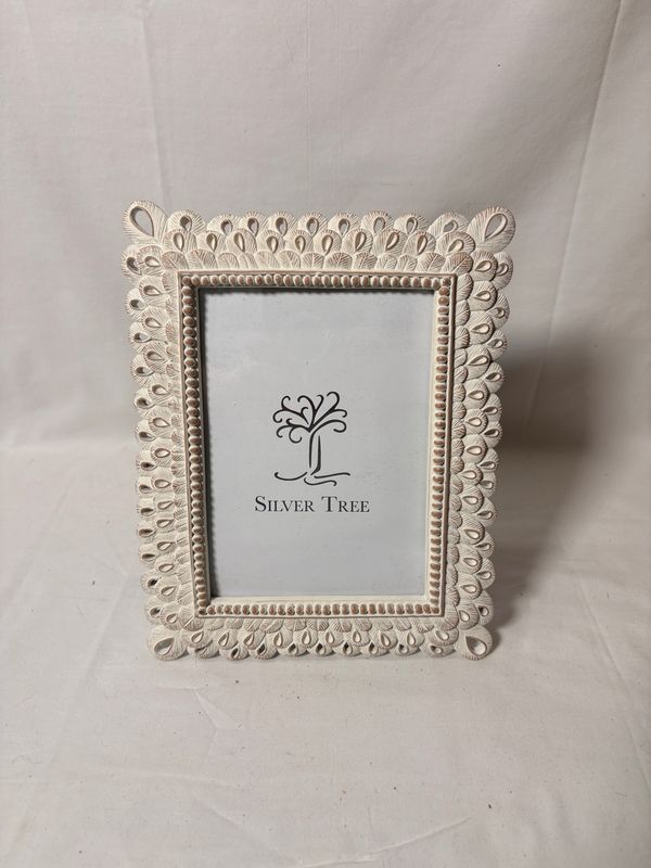 White Loop Frame 5x7 White Loop Frame 5x7
