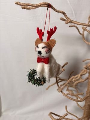Felt White Cat w/Wreath Ornament
