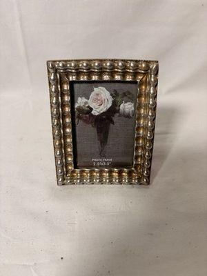 Pearl Bead Silver Mini Frame 2.5 x 3.5 Pearl Bead Silver Mini Frame 2.5 x 3.5